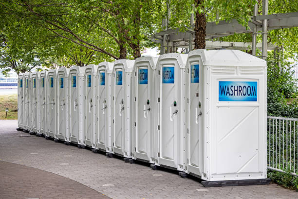 Best Portable restroom trailer rental  in North Kingsville, OH